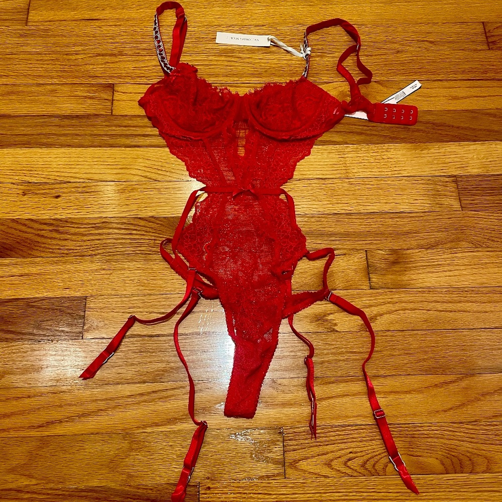 Victoria’s Secret Heart Shine Strap Garter lingerie